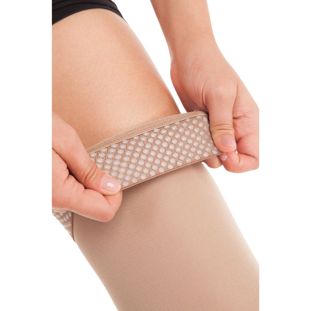 Reduce swelling and fatigue with 25-35 mmHg compression